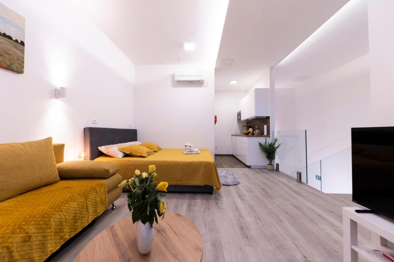 Studio Apartments Heart Of Задар Екстериор снимка